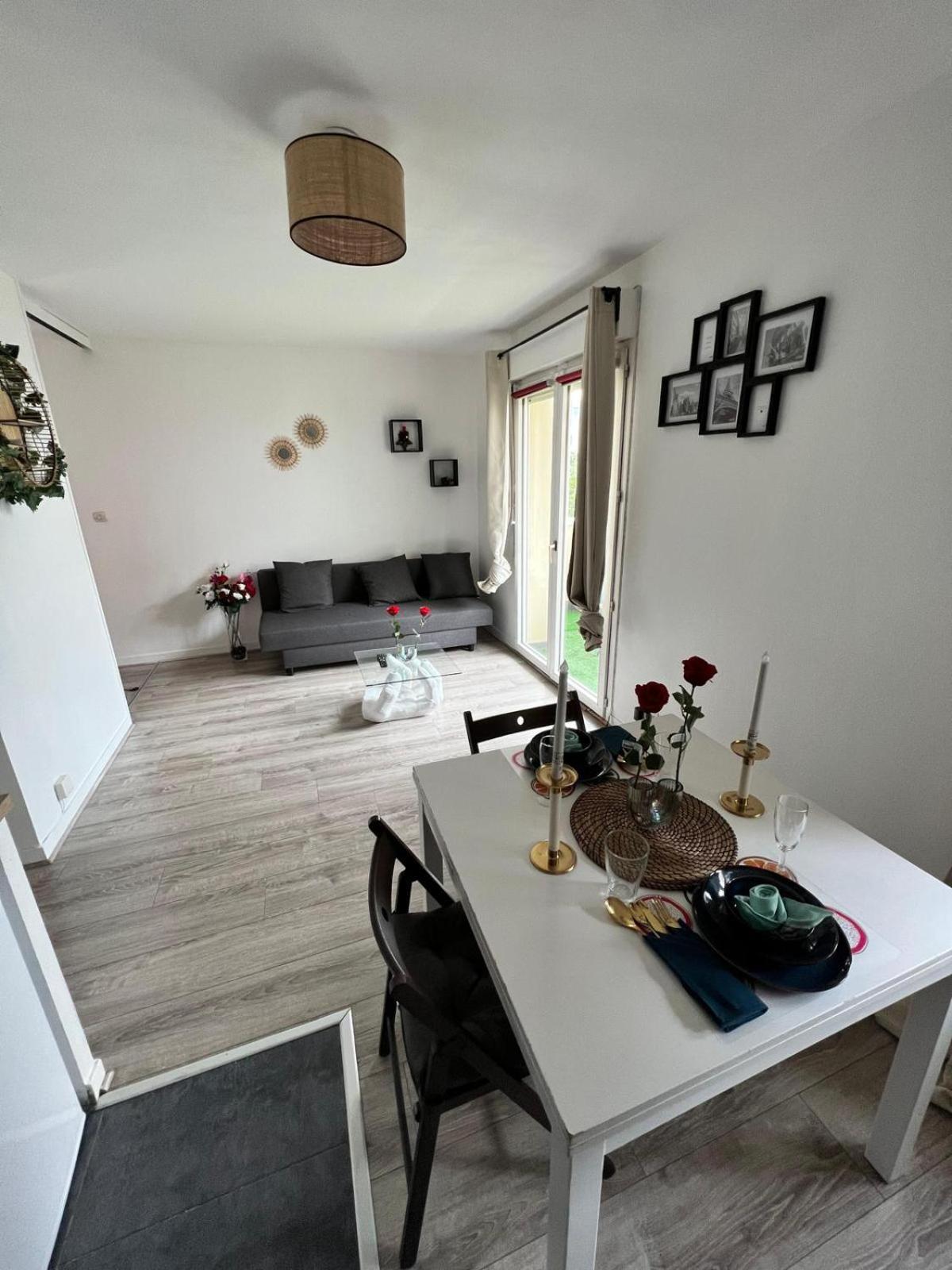 Evry Evasion Charme Calme Apartment Courcouronnes Ngoại thất bức ảnh